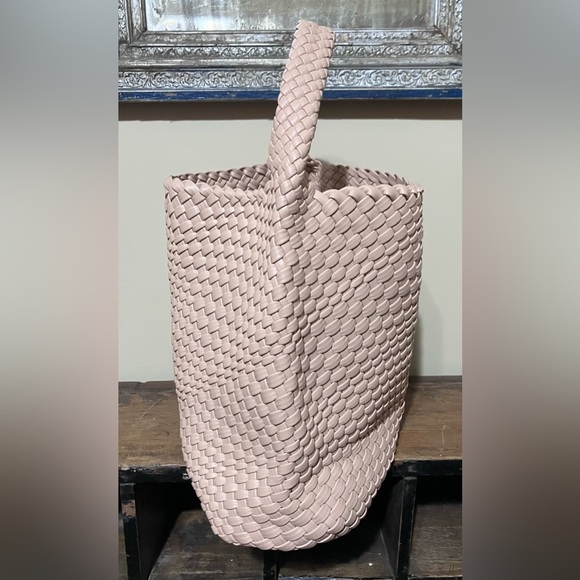 Soft Pink Woven Hobo Bag - Picture 4 of 8